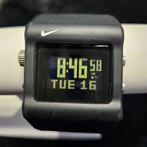 Preloved Nike Anvil quartz. 100M water resistance